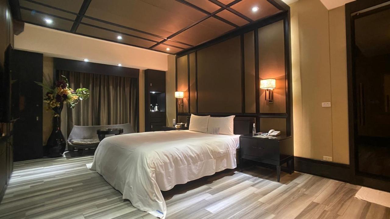 Holly Wood Motel Pitou Ngoại thất bức ảnh