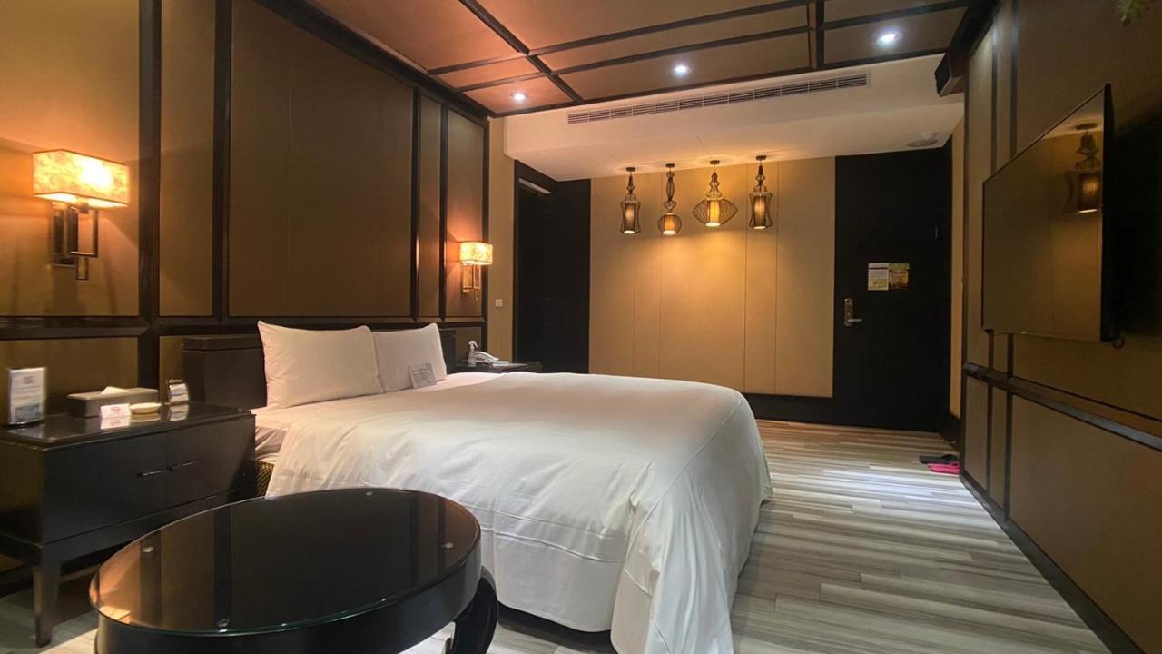 Holly Wood Motel Pitou Ngoại thất bức ảnh