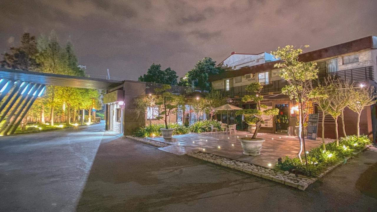Holly Wood Motel Pitou Ngoại thất bức ảnh