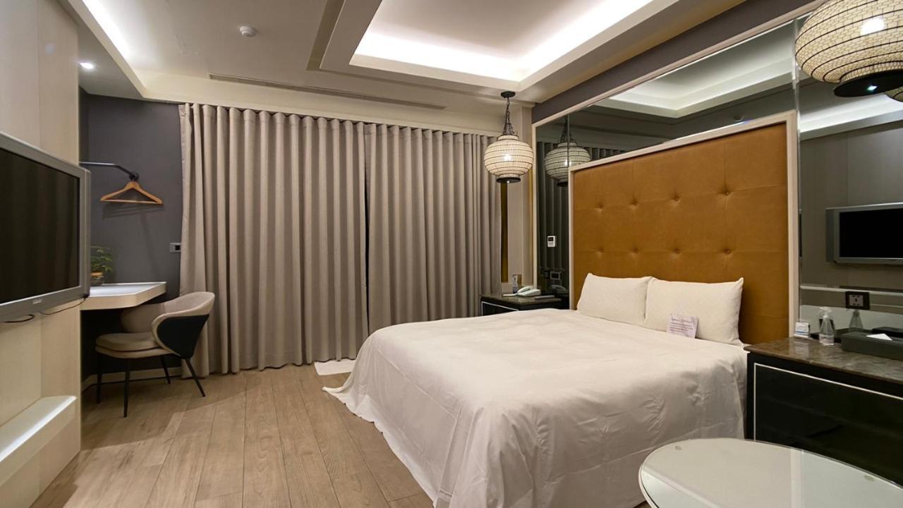 Holly Wood Motel Pitou Ngoại thất bức ảnh