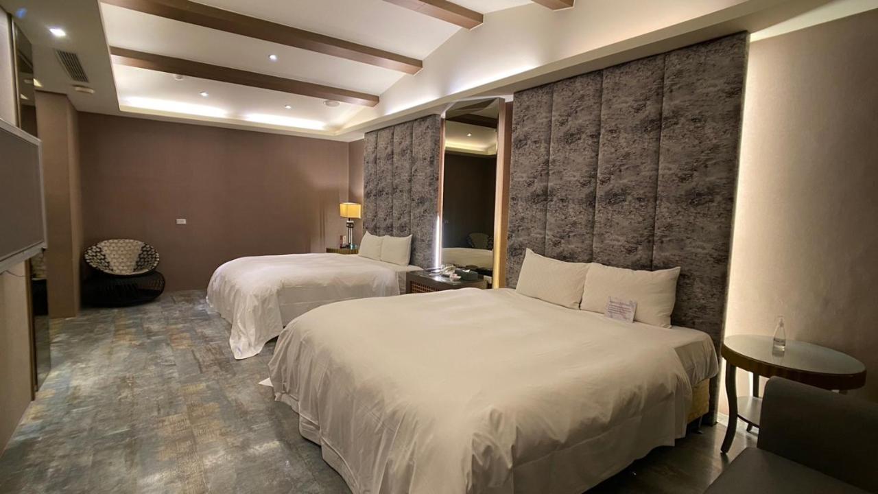 Holly Wood Motel Pitou Ngoại thất bức ảnh