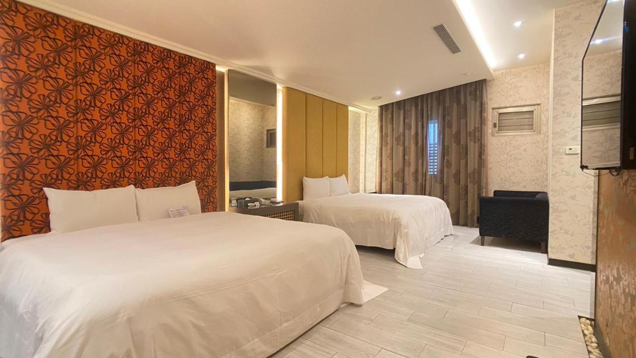 Holly Wood Motel Pitou Ngoại thất bức ảnh