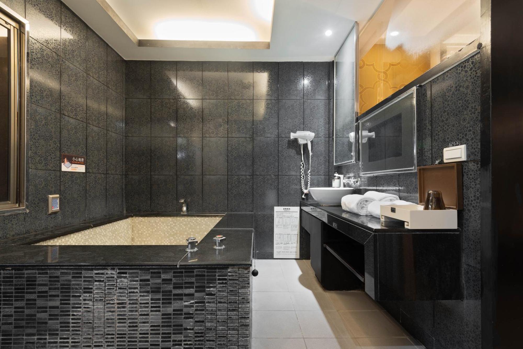 Holly Wood Motel Pitou Ngoại thất bức ảnh