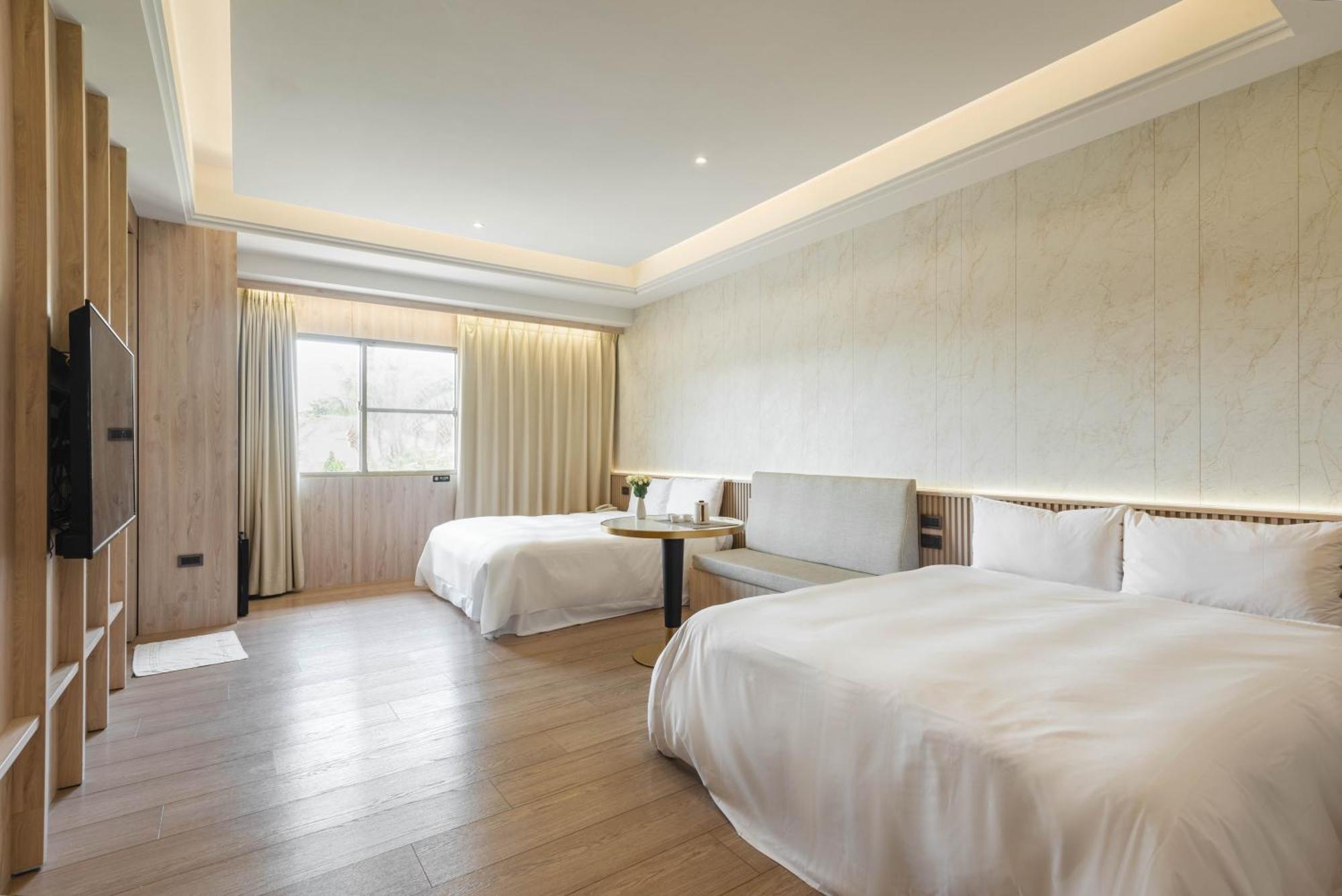 Holly Wood Motel Pitou Ngoại thất bức ảnh