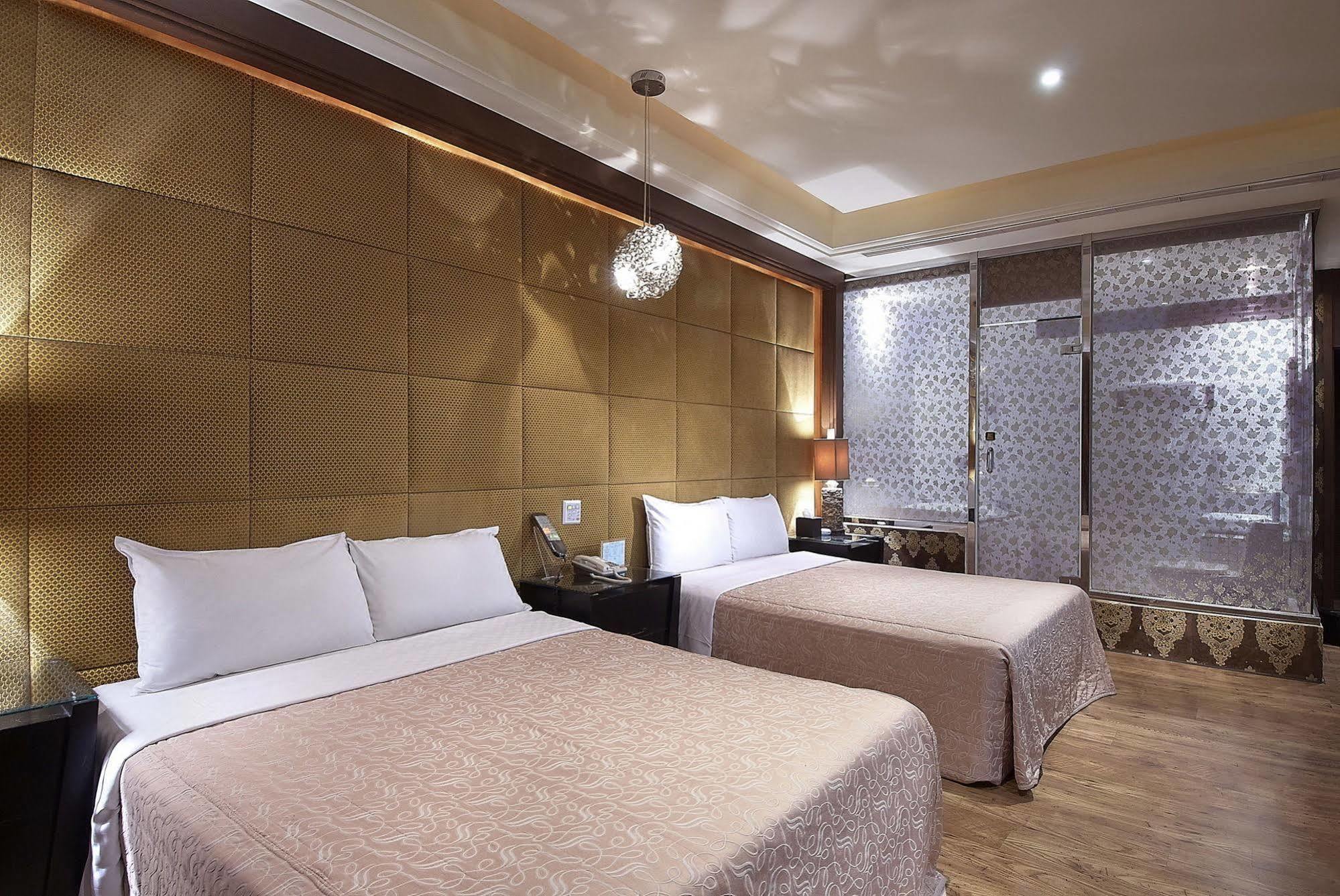 Holly Wood Motel Pitou Ngoại thất bức ảnh