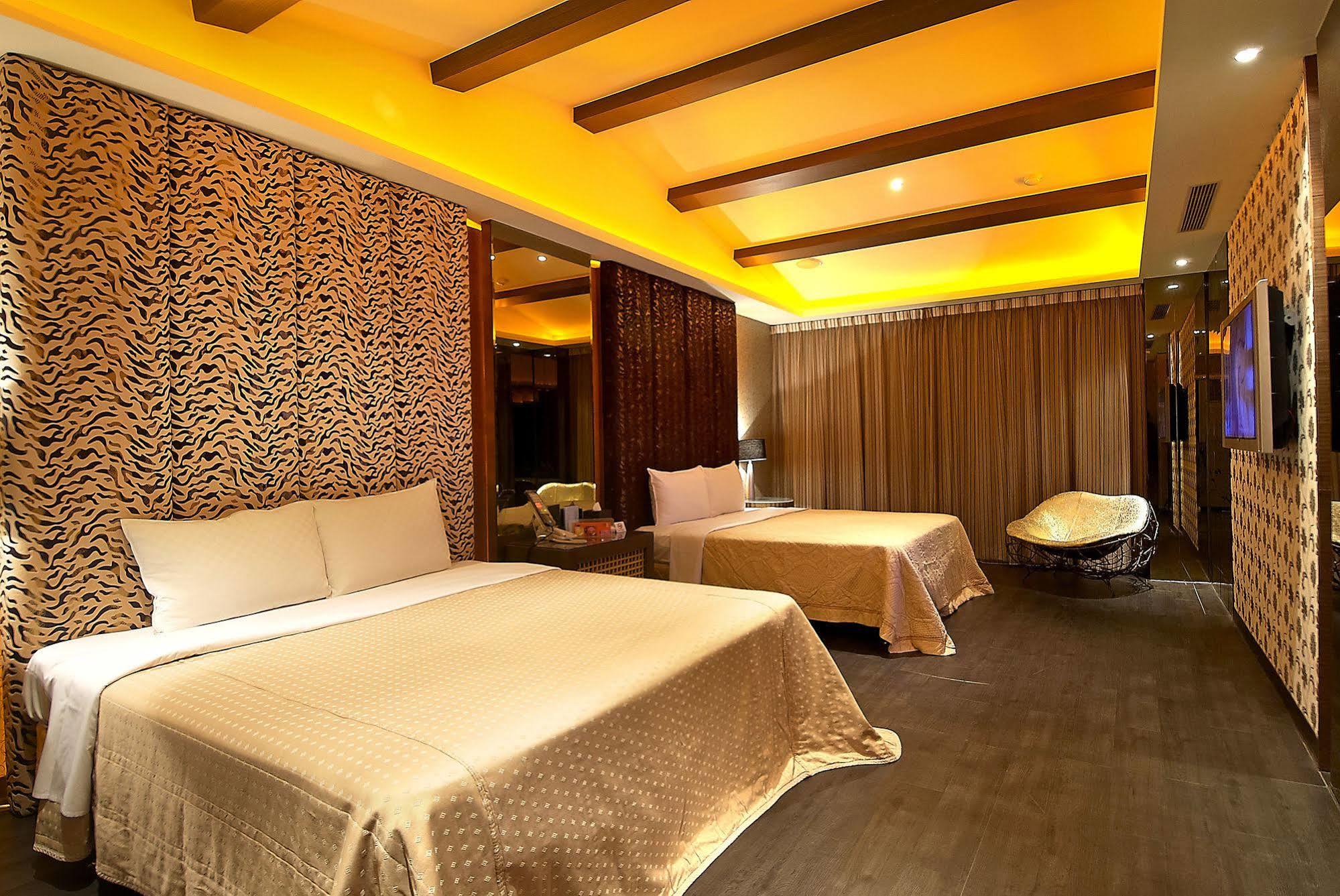Holly Wood Motel Pitou Ngoại thất bức ảnh
