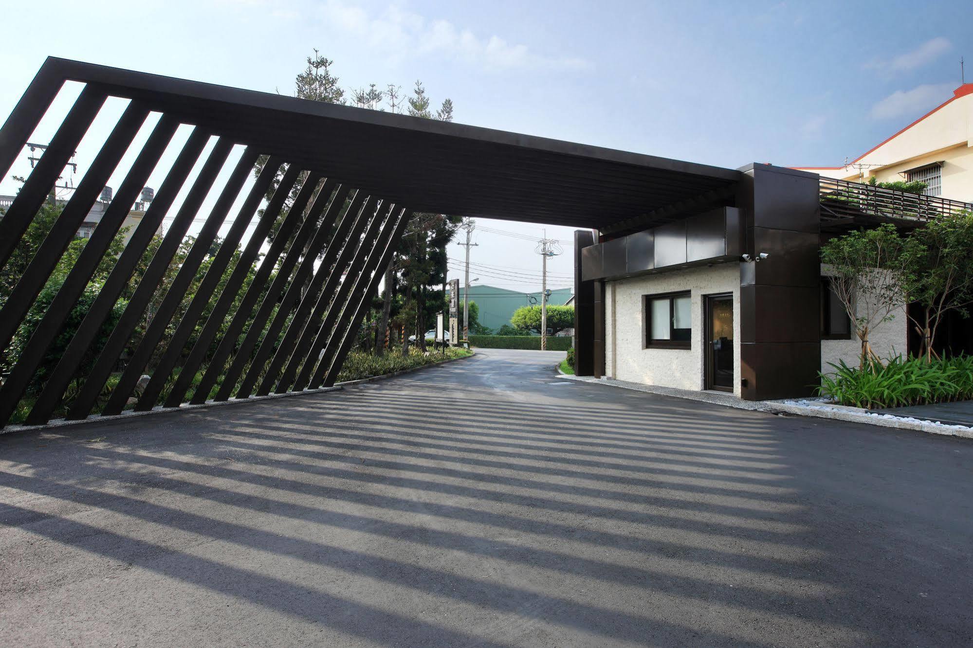 Holly Wood Motel Pitou Ngoại thất bức ảnh