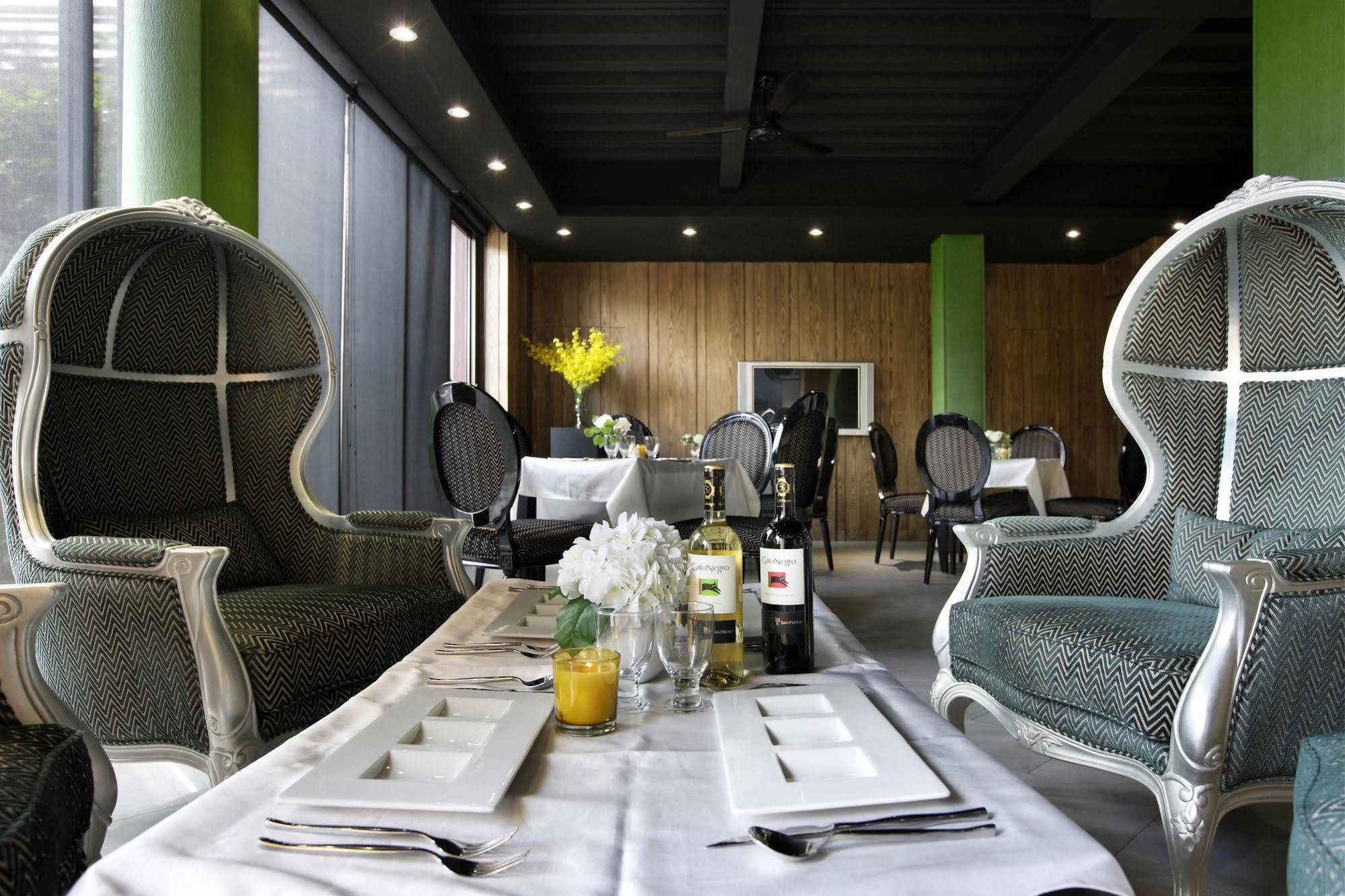 Holly Wood Motel Pitou Ngoại thất bức ảnh